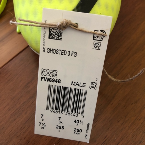 Adidas soccer cleats (Men’s 7.5) - Picture 2 of 7